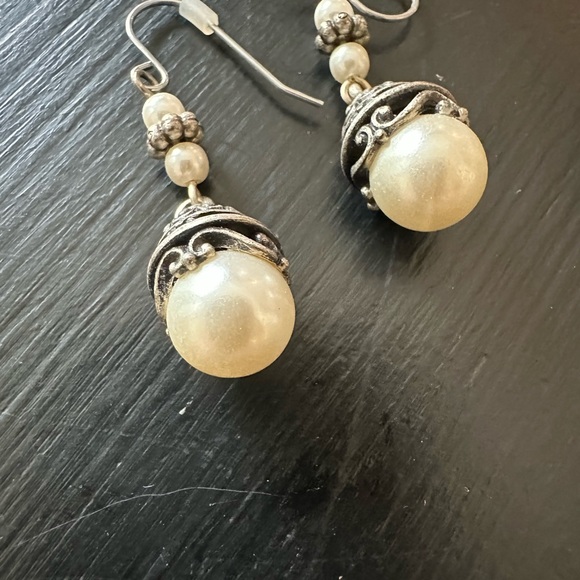 Prestige earrings - Picture 2 of 4